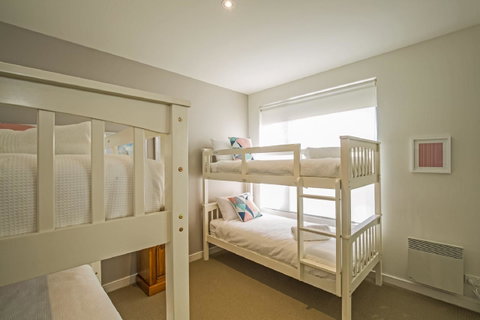 C-Scape Esplanade Cowes - Accommodation Resorts 16
