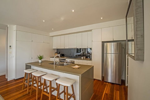 C-Scape Esplanade Cowes - Accommodation Resorts 9