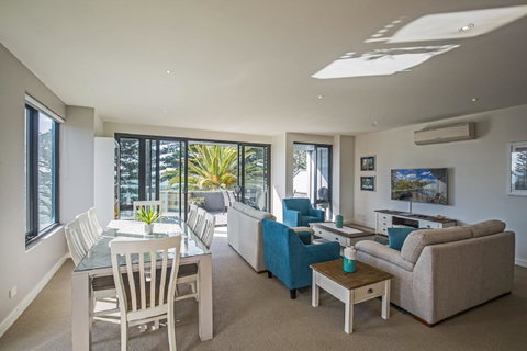 C-Scape Esplanade Cowes - Accommodation Resorts 3