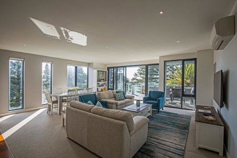 C-Scape Esplanade Cowes - Accommodation Resorts 0