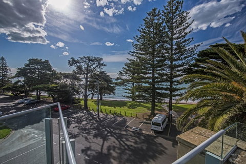 C-Scape Esplanade Cowes - Accommodation Resorts 6