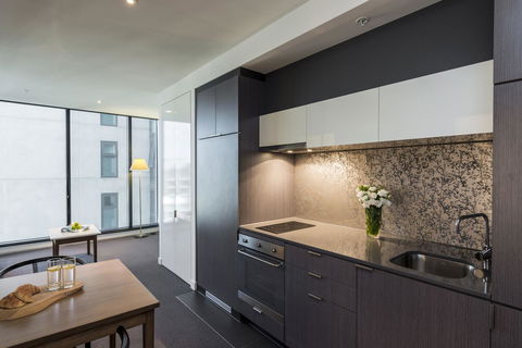 Apartments @ 133 City - Accommodation Resorts 10