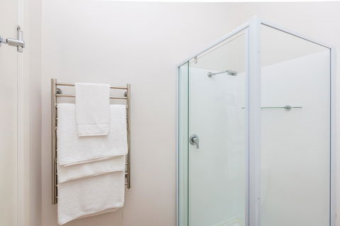 Cottages For Couples - Accommodation Resorts 1