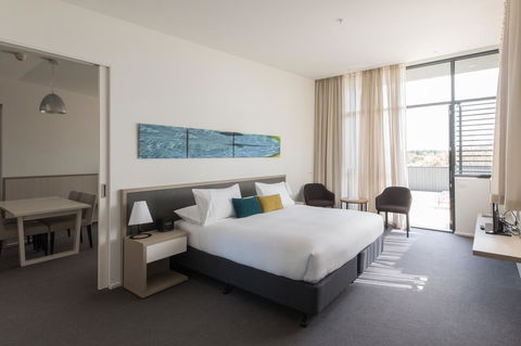 Quarters At Flinders Hotel - Accommodation Resorts 3