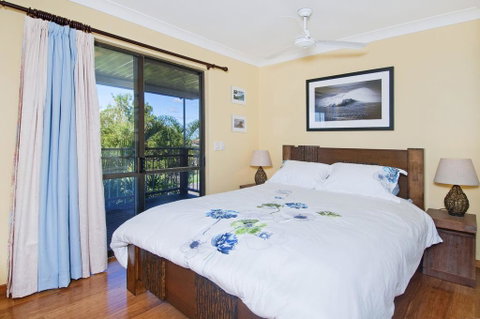 THE BOARDROOM ON BANKSIA - 11 Banksia Ave Bonny Hills - Accommodation Resorts 3