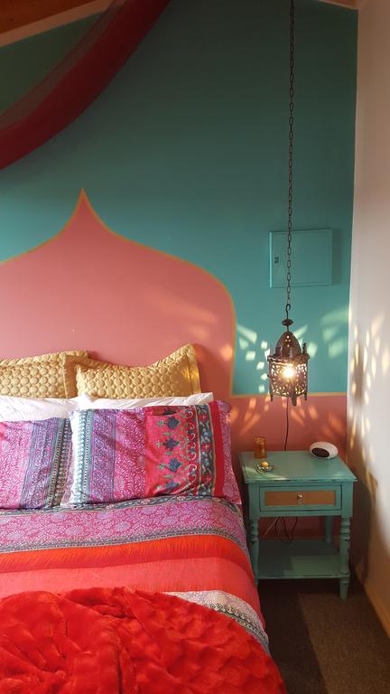 The Bohemian Art Studio - Accommodation Resorts 3