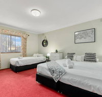 The Calzburg Guest Home - Accommodation Resorts