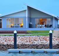 The Carnarvon Luxury Canal Home - Accommodation Resorts