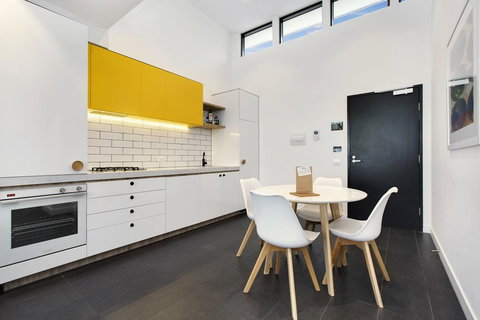 The Caulfield - Accommodation Resorts 1