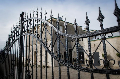 The Customs House B & B - Accommodation Resorts 3