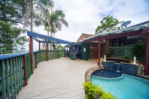 The Hillside House - Accommodation Resorts 1