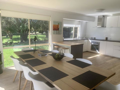 The Lake House - Accommodation Resorts 2