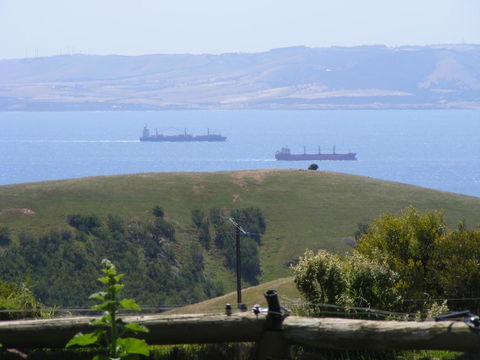 The Lookout - Accommodation Resorts 2