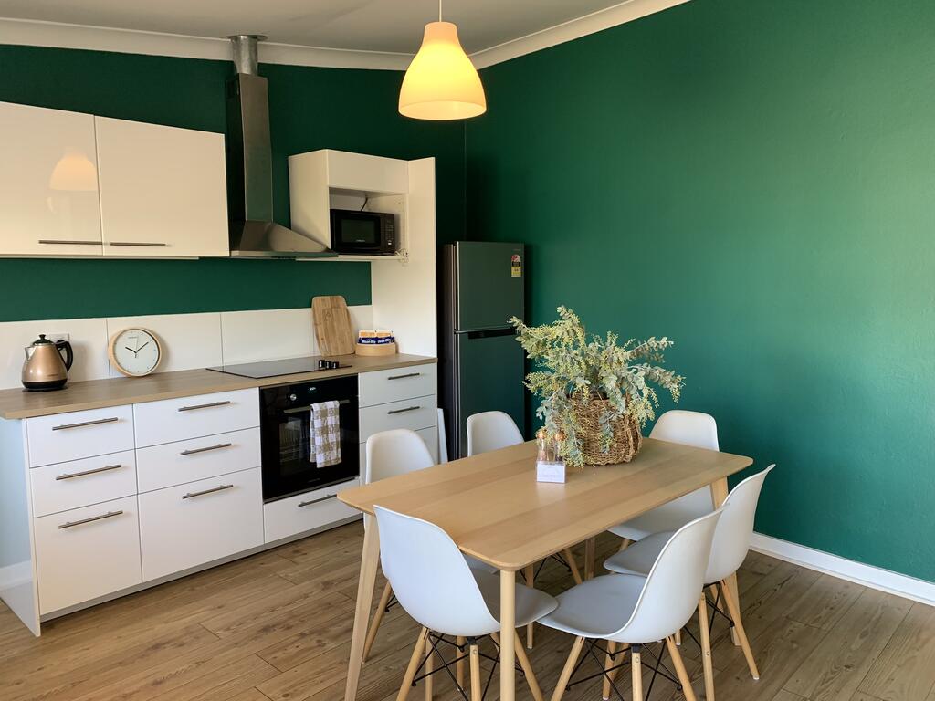 Murrumburrah NSW Accommodation Resorts