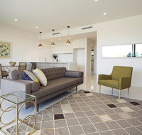 The Princess Bride - Executive 3BR Bulimba Apartment with Balcony in Central Location - Accommodation Resorts