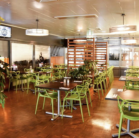 The Queensland Hotel - Accommodation Resorts 1