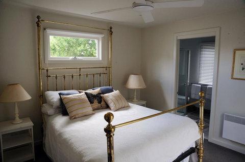 The Red Feather Inn - Accommodation Resorts 0