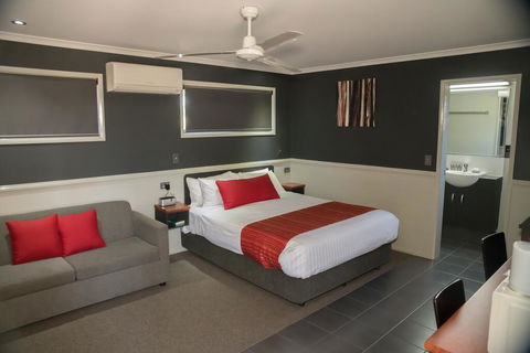 The Rocks Motel - Accommodation Resorts 1