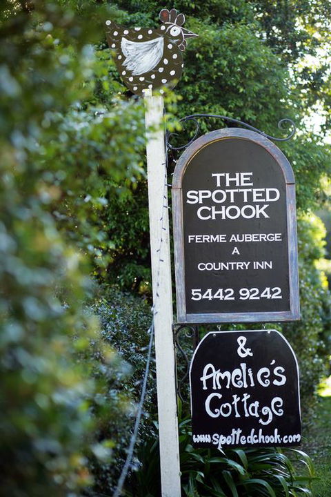 The Spotted Chook And Amelie's Petite Maison - Accommodation Resorts 3