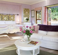 The Spotted Chook and Amelie's Petite Maison - Accommodation Resorts