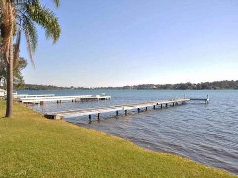 The Studio On The Lake @ Fishing Point, Lake Macquarie - Honestly Put The Line In And Catch Fish - Accommodation Resorts 0