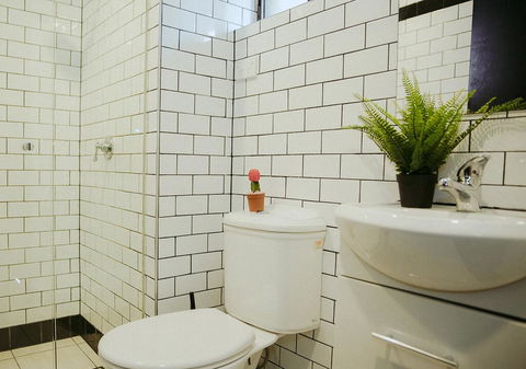 The Village Broadway - Accommodation Resorts 1