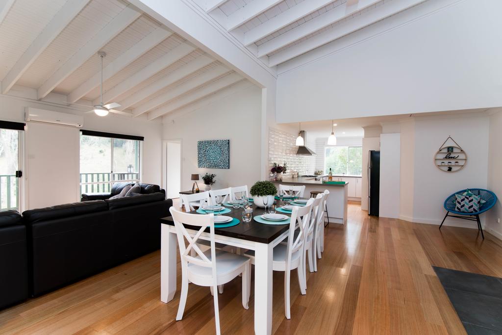 Ada VIC Accommodation Resorts
