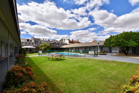 Townhouse Motel Cowra - Accommodation Resorts 2