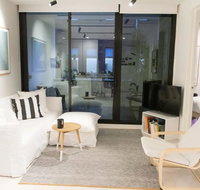 Trendy 1 Bedroom Apartment In The Heart Of Collingwood - Accommodation Resorts