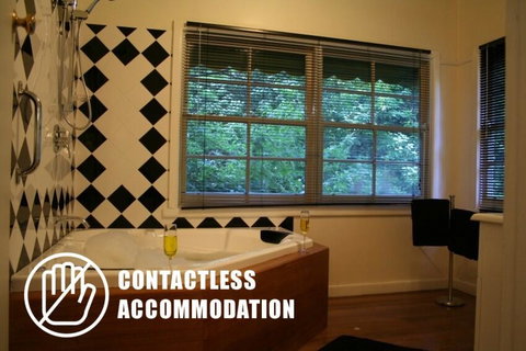 Tudor Cottages - Accommodation Resorts 3