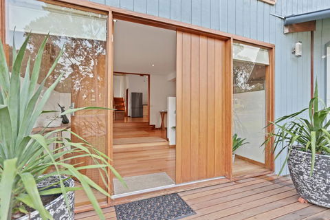 Tura Tree House - Accommodation Resorts 1