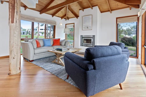 Tura Tree House - Accommodation Resorts 3