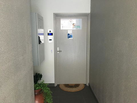 U101 Brunswick Living Brand New Deluxe Balcony Apartment Close To Airport And CBD - Accommodation Resorts 2