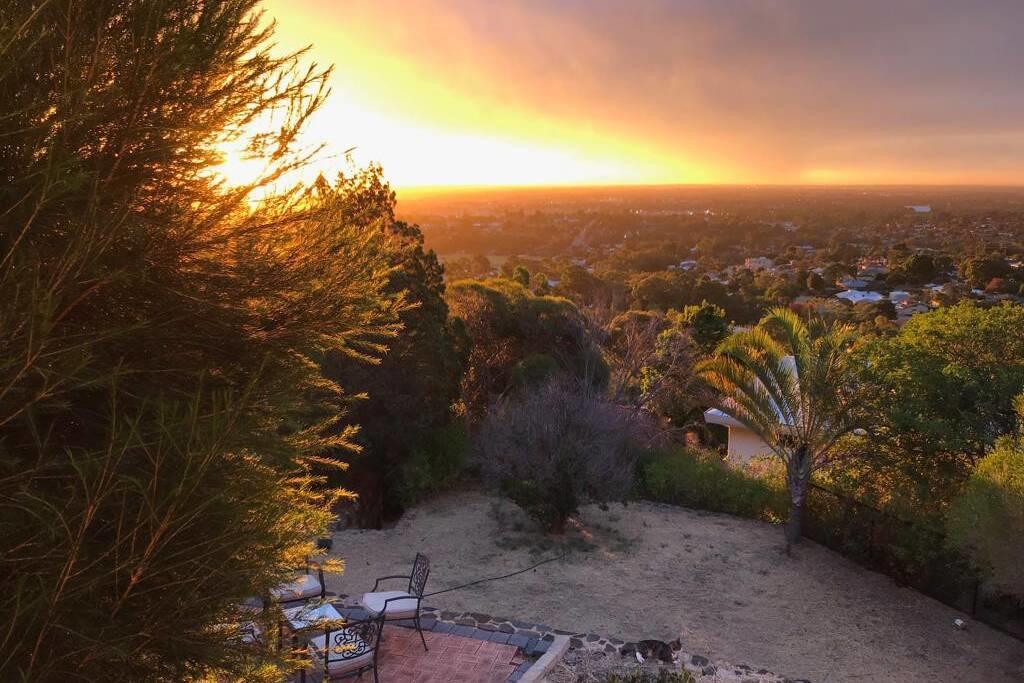 Swan View WA Accommodation Resorts