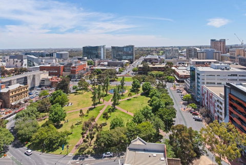 Vision On Morphett Adelaide Central - Accommodation Resorts 3