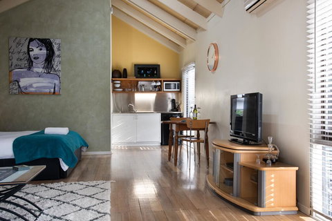 Walnut Chalet 4 - Accommodation Resorts 2