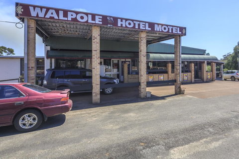 Walpole Hotel Motel - Accommodation Resorts 1