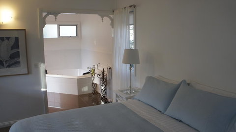 Amelina Cottages - Accommodation Resorts 18