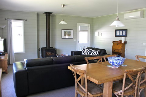 Amelina Cottages - Accommodation Resorts 27