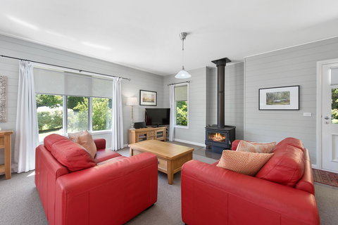 Amelina Cottages - Accommodation Resorts 2