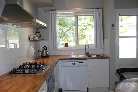 Amelina Cottages - Accommodation Resorts 26