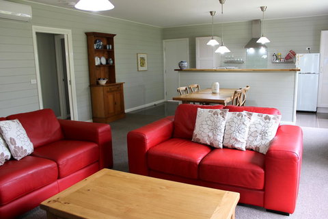 Amelina Cottages - Accommodation Resorts 29