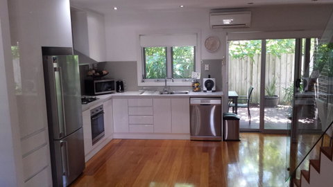 Central To Cowes - Accommodation Resorts 4