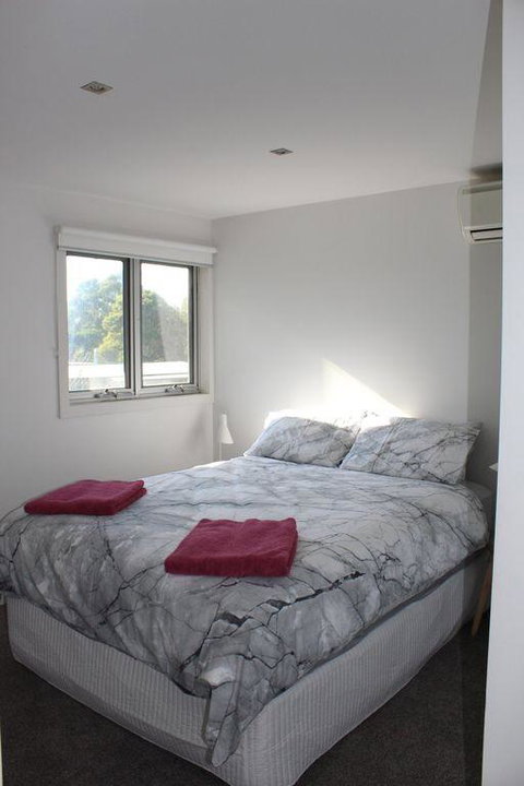 Central To Cowes - Accommodation Resorts 6