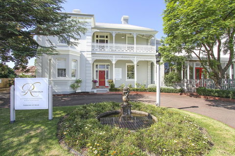 The Riversleigh - Accommodation Resorts 9