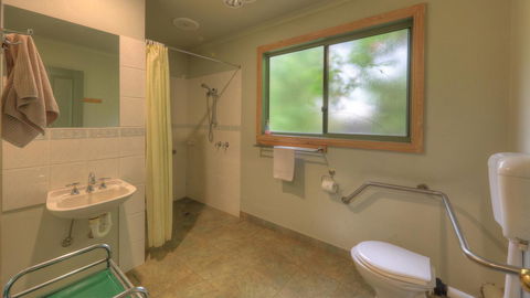 Aspens Springs Farmstay - Accommodation Resorts 8