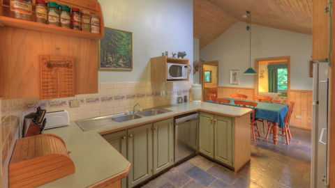 Aspens Springs Farmstay - Accommodation Resorts 2