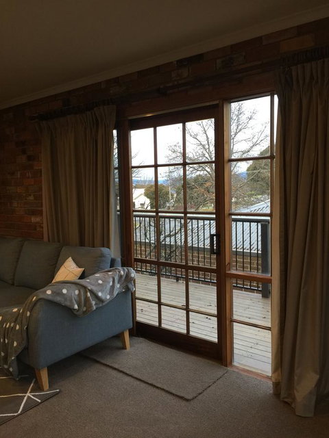 Bricks And Roses - Accommodation Resorts 10