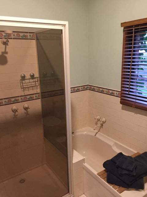 Bricks And Roses - Accommodation Resorts 18