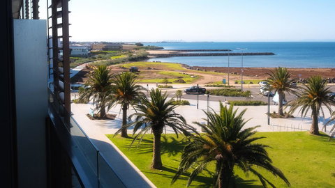 Waterfront Apt 234 Marinaquays - Accommodation Resorts 3